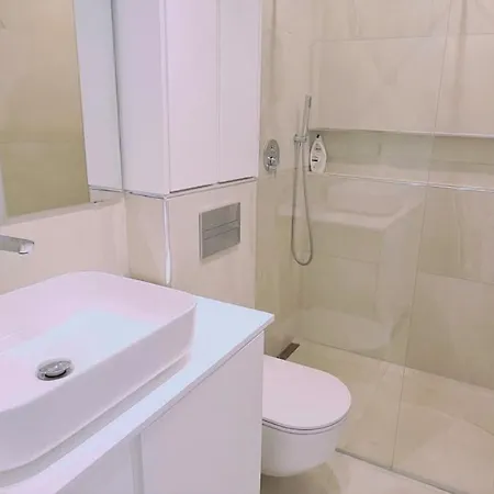 Mezarina 1 Apartman *
