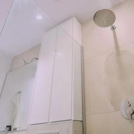 Apartman Mezarina 1 *